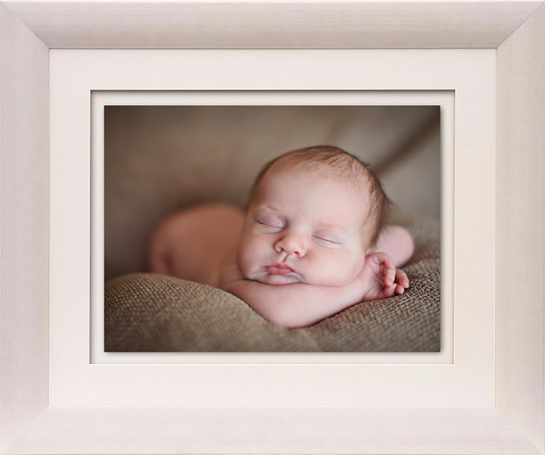 Newborn baby photographer Surrey London Newborn baby photographer Surrey London
