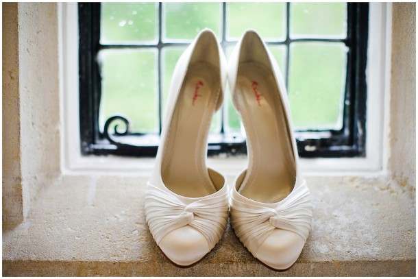 wedding at notley abbey  (4)